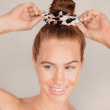 Load image into Gallery viewer, Kitsch Microfiber Towel Scrunchie Leopard