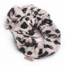 Load image into Gallery viewer, Kitsch Microfiber Towel Scrunchie Leopard